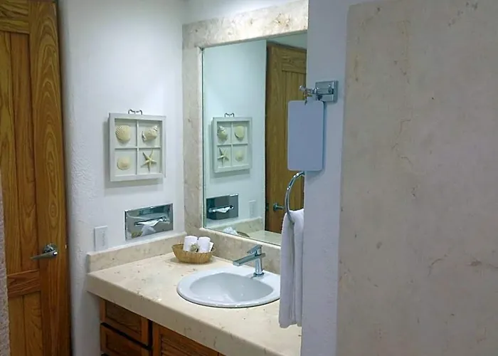 Akumal Hotel 4*