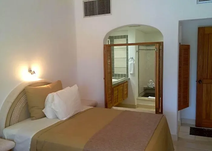 Akumal Hotel 4*