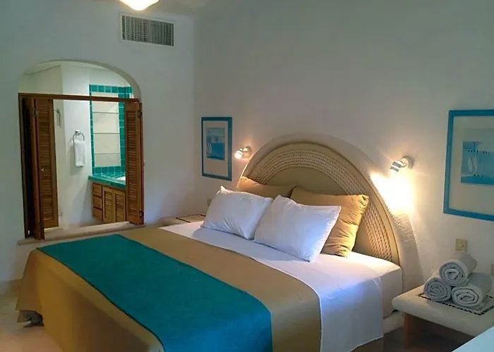 Akumal Hotel 4*